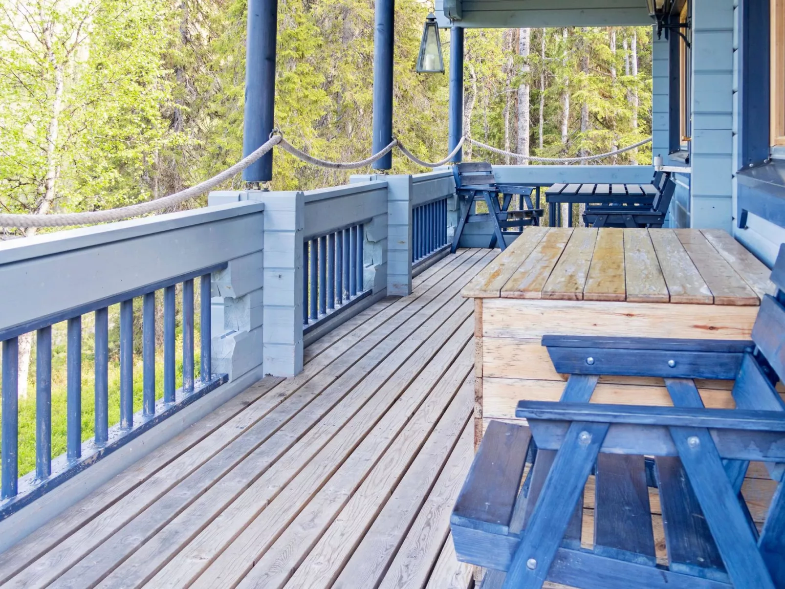 Pöllölaakso-Dedans