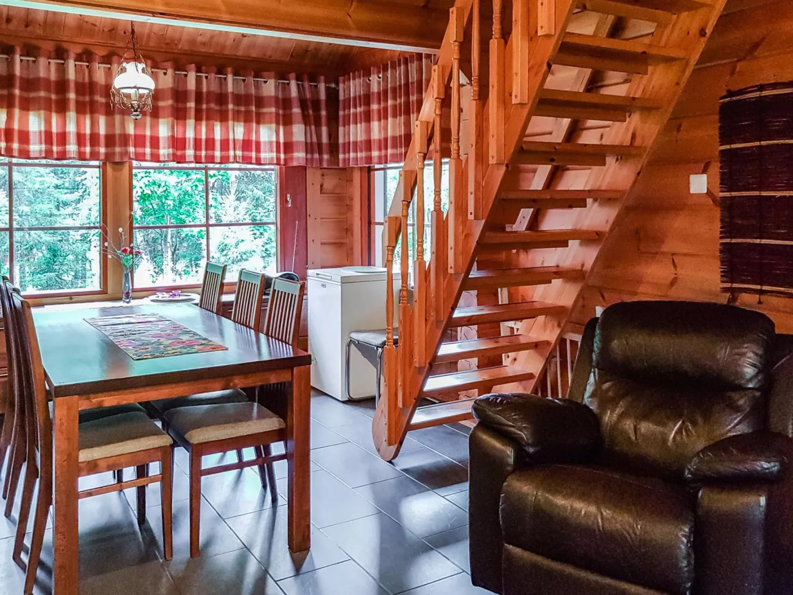 Lomamaja rukaranta 6 b-Dedans