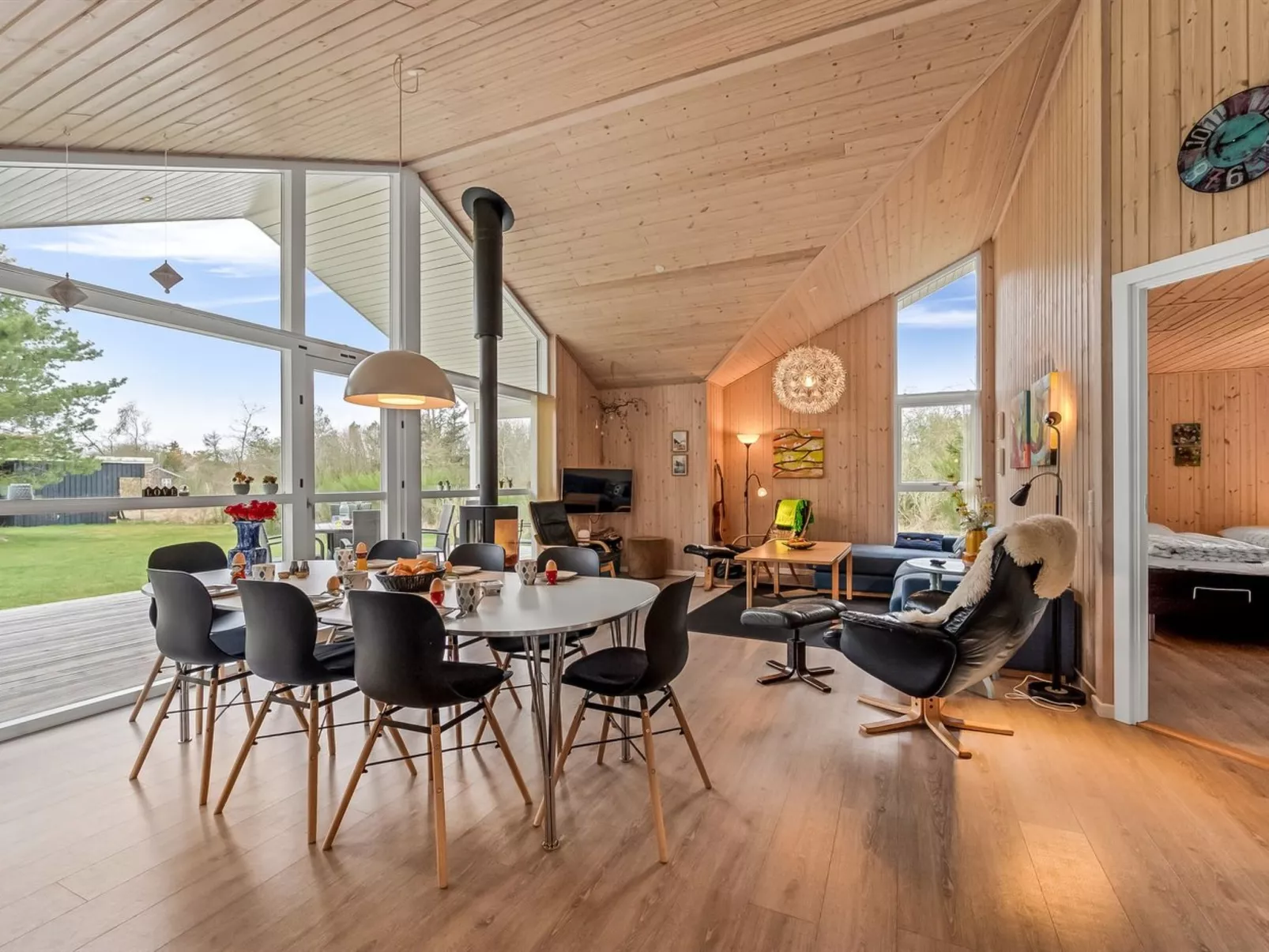 "Teija" - 600m to the fjord-Inside