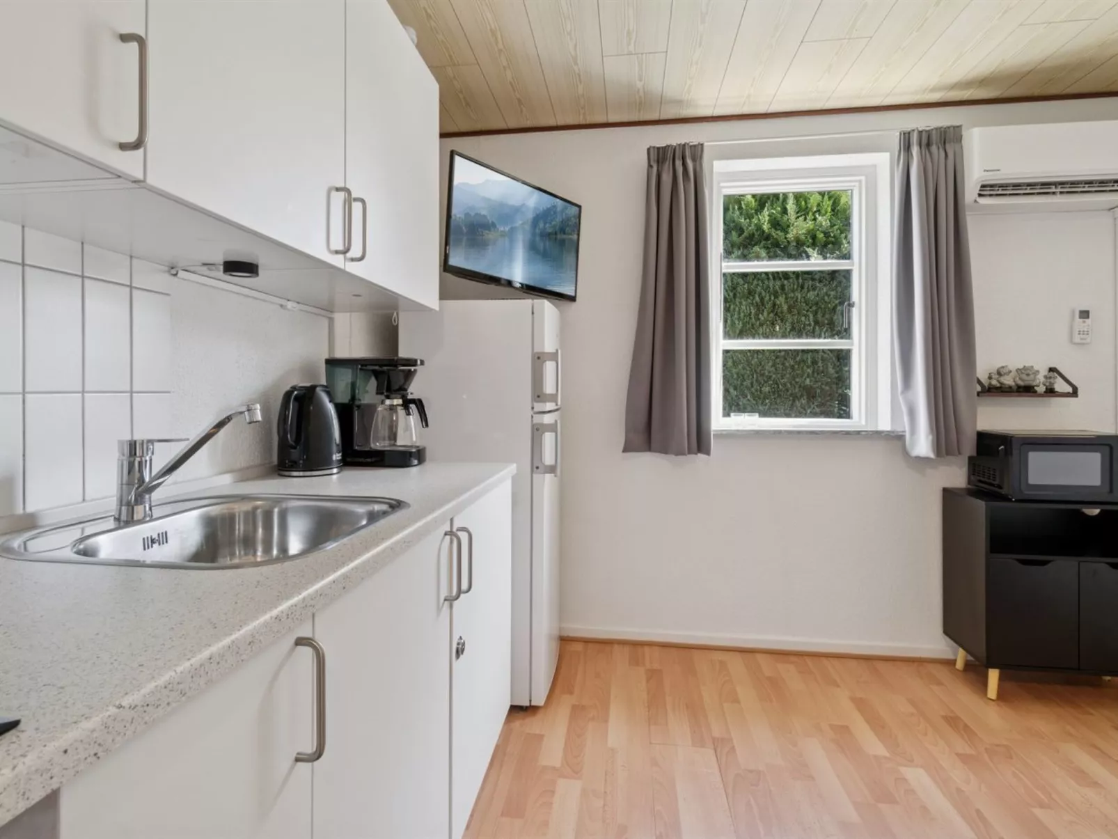 "Felicia" - 200m from the sea-Inside