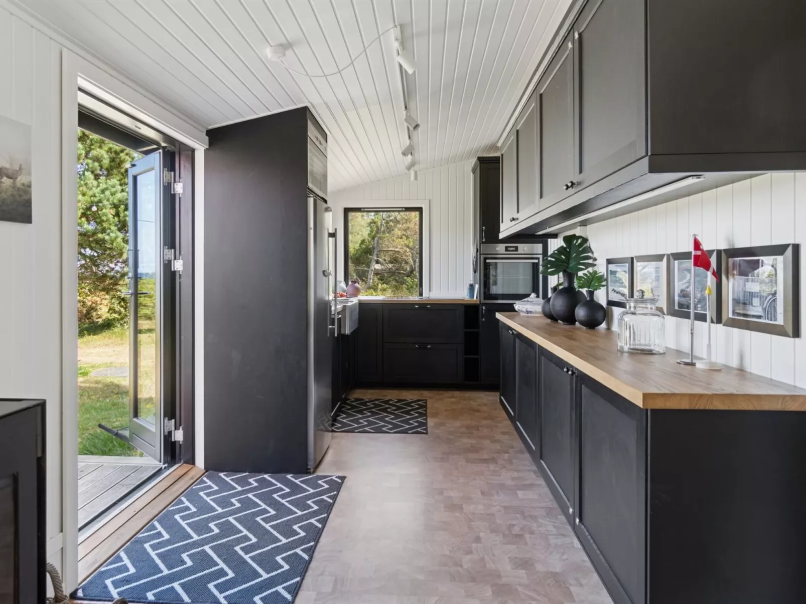 "Kaj" - 75m from the sea-Drinnen