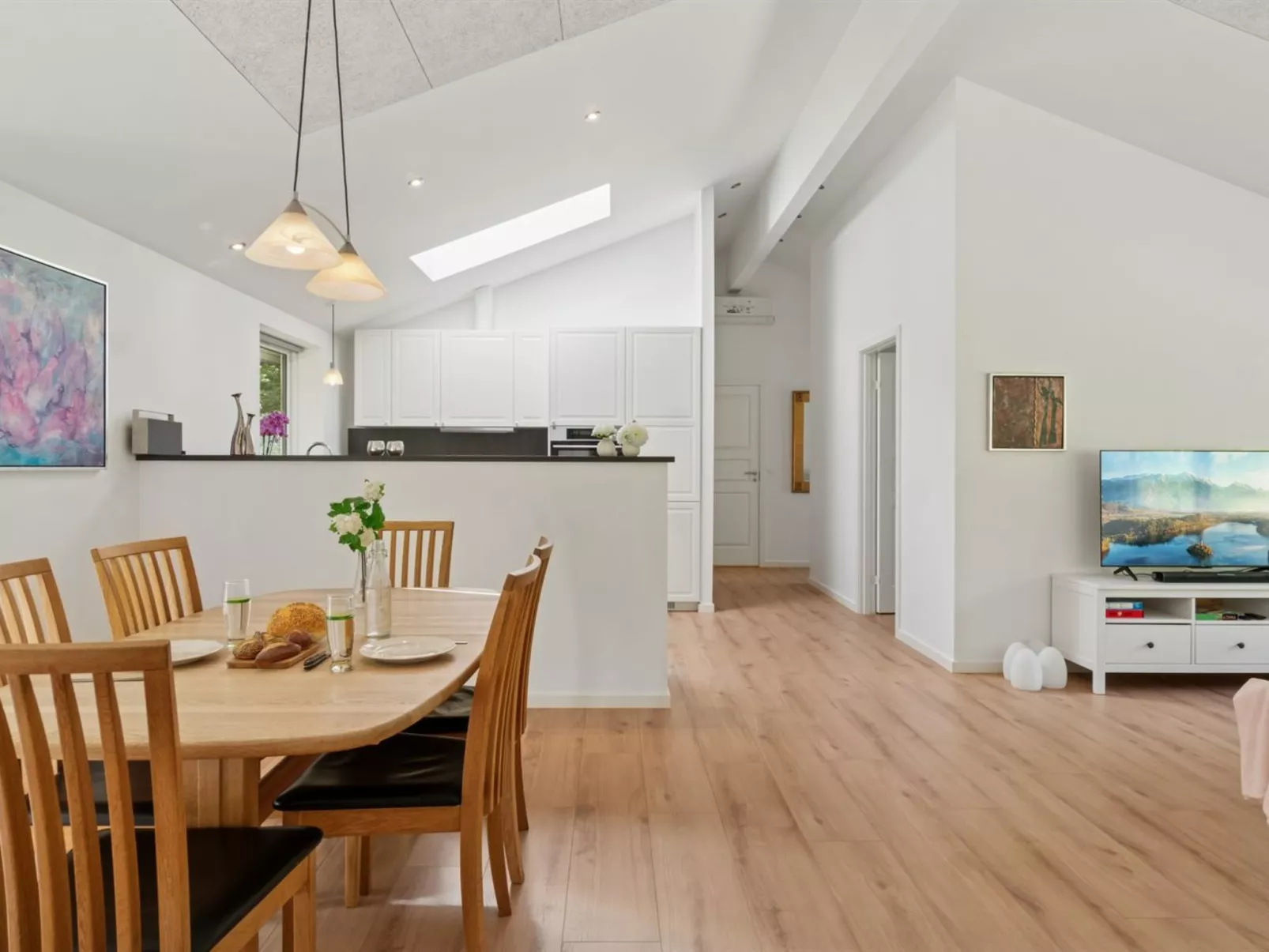 "Hotherus" -  from the sea-Drinnen