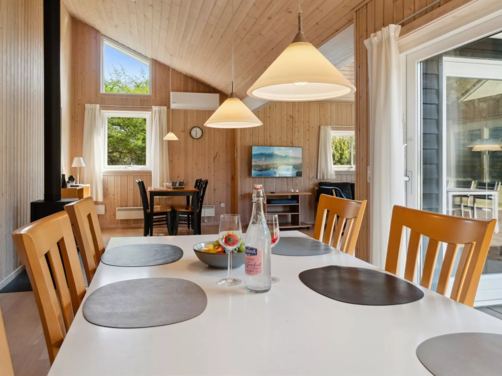 "Edna" - 500m from the sea-Drinnen