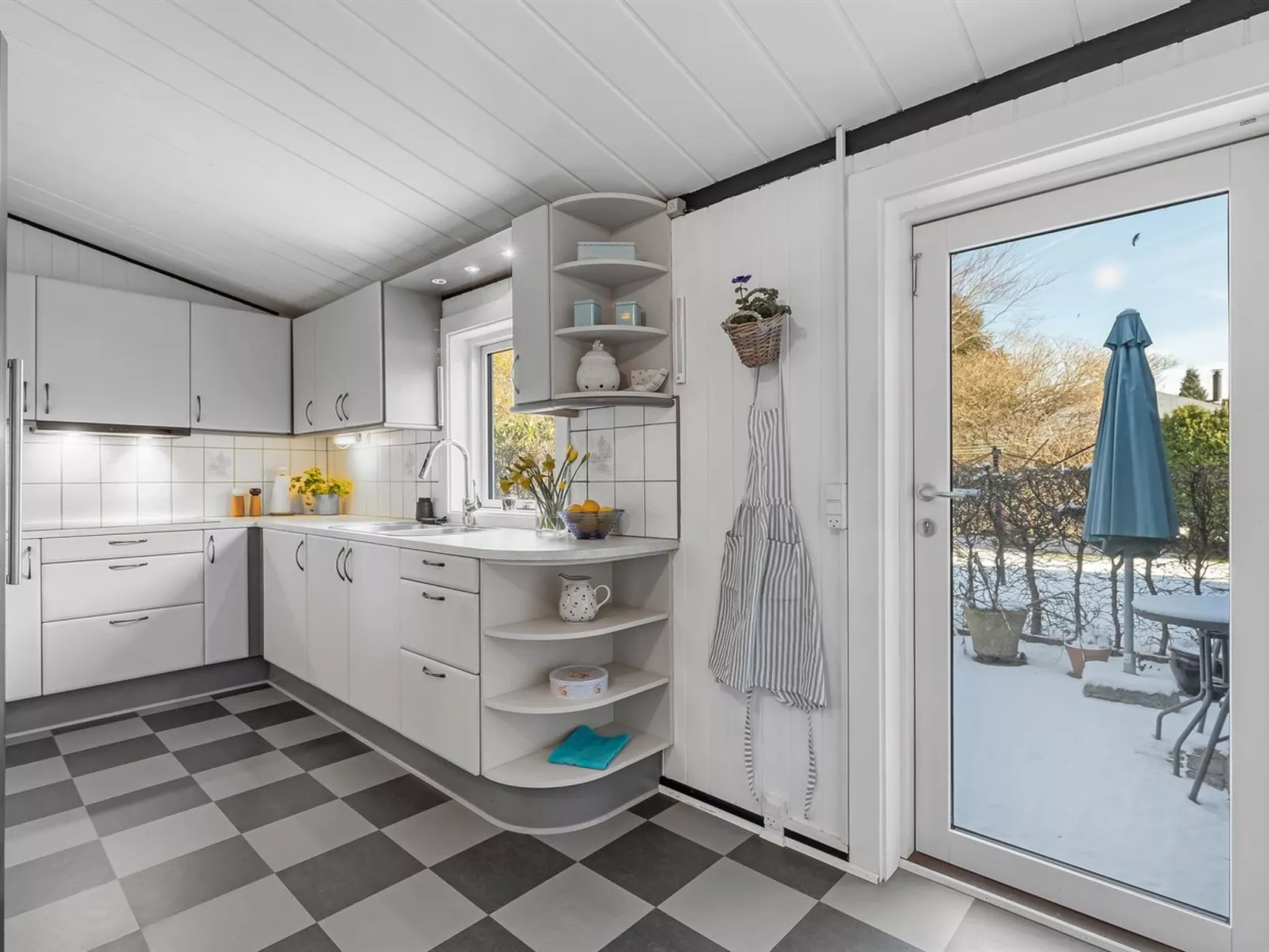 "Etly" - 900m from the sea-Dedans