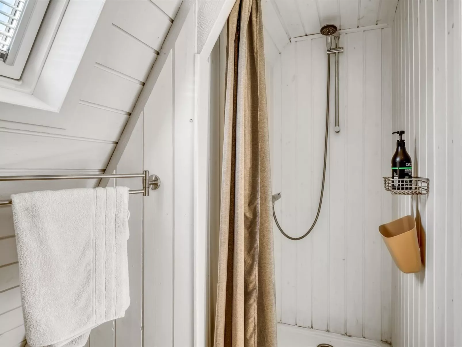 "Kauno" - 16km to the fjord-Dedans