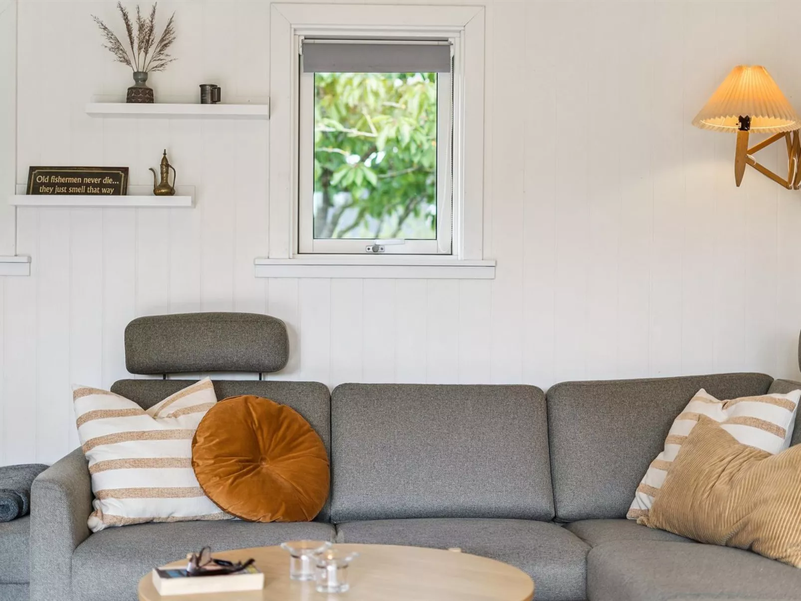 "Esme" - 225m to the fjord-Inside