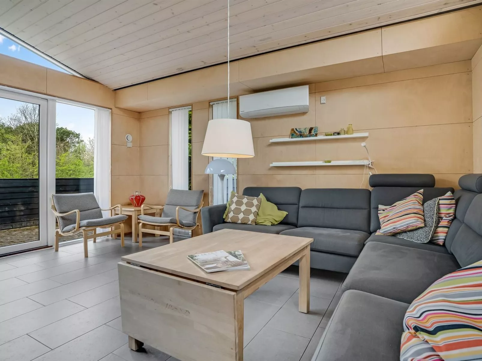 "Ginne" - 1km to the fjord-Inside