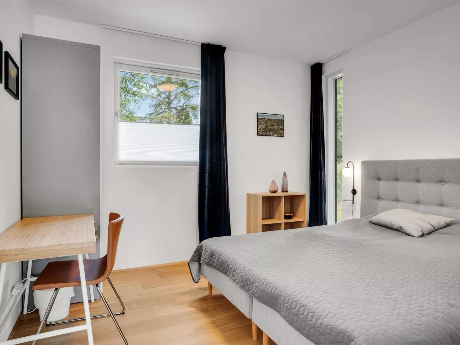 "Jonas" -  from the sea-Dedans