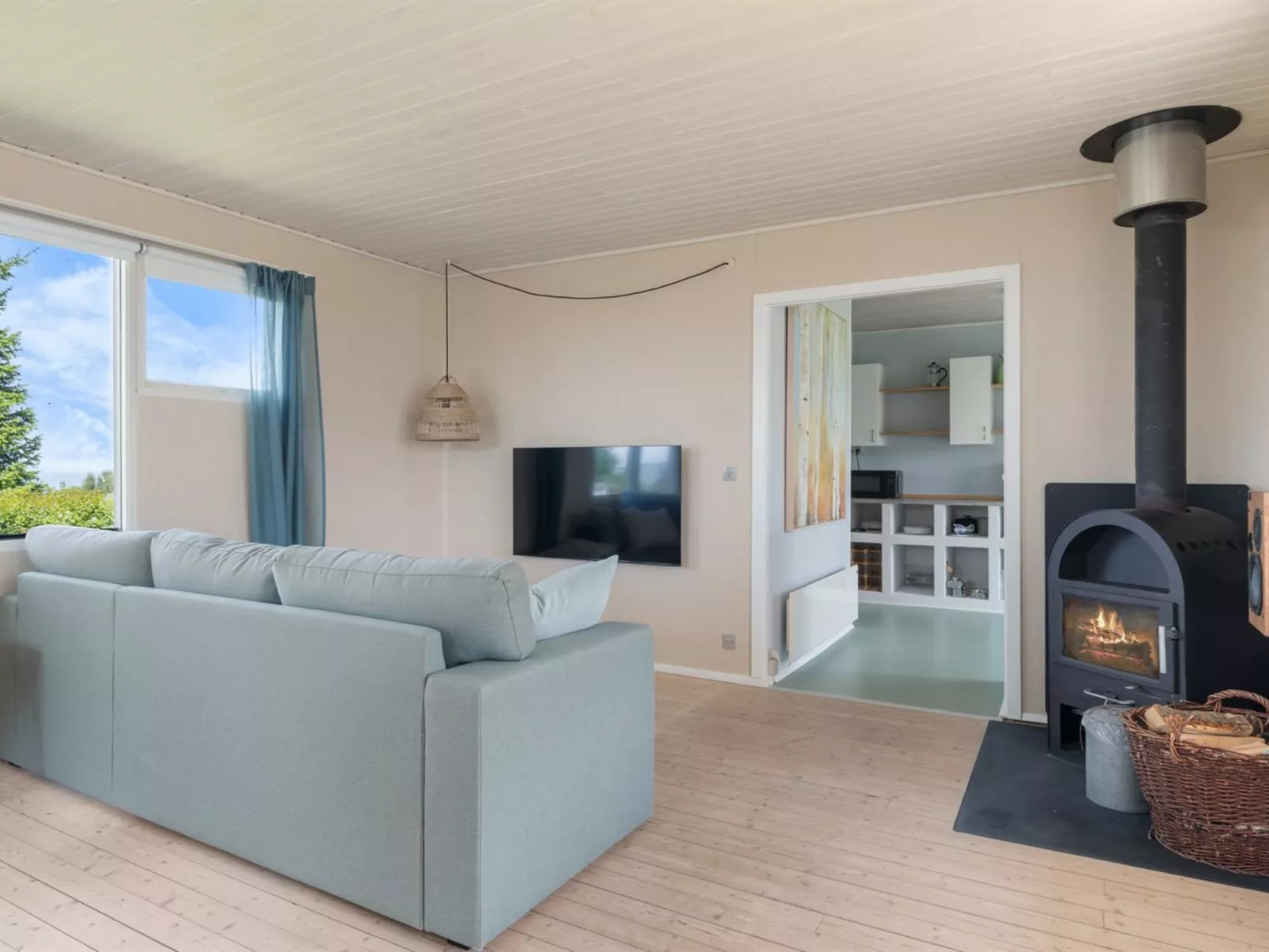 "Nis" - 250m from the sea-Inside