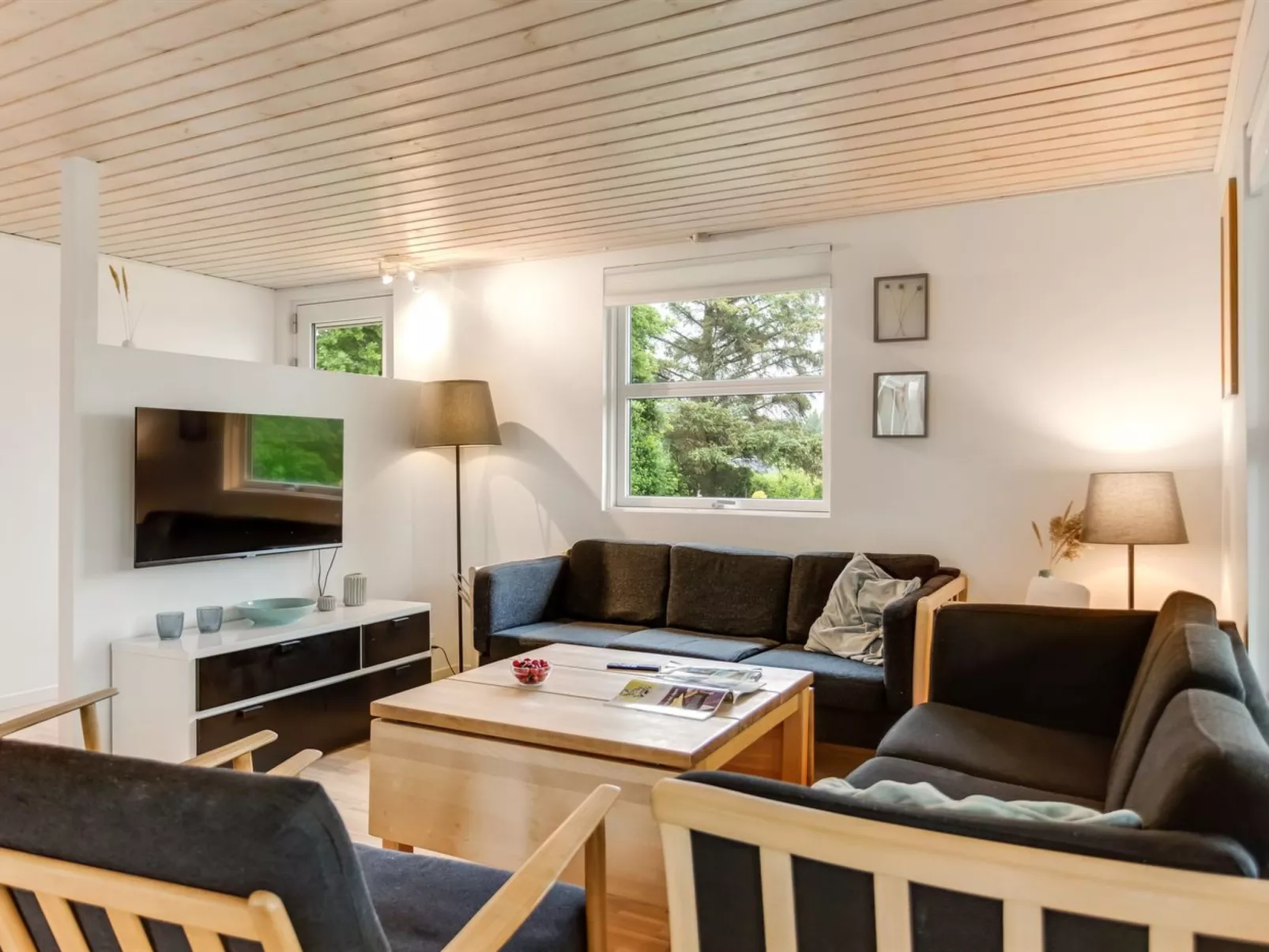 "Alica" -  from the sea-Dedans