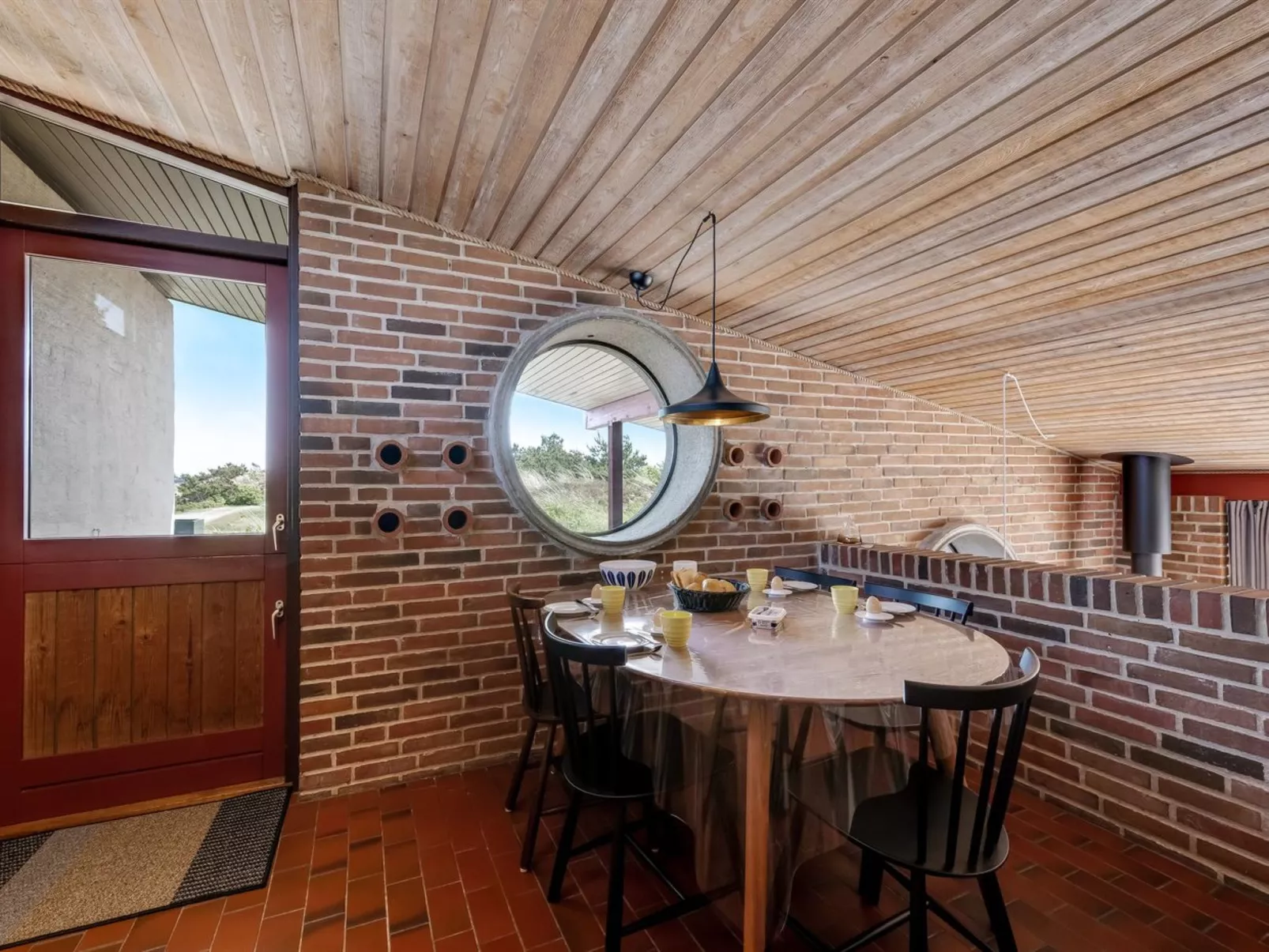 "Imelda" - 700m from the sea-Dedans