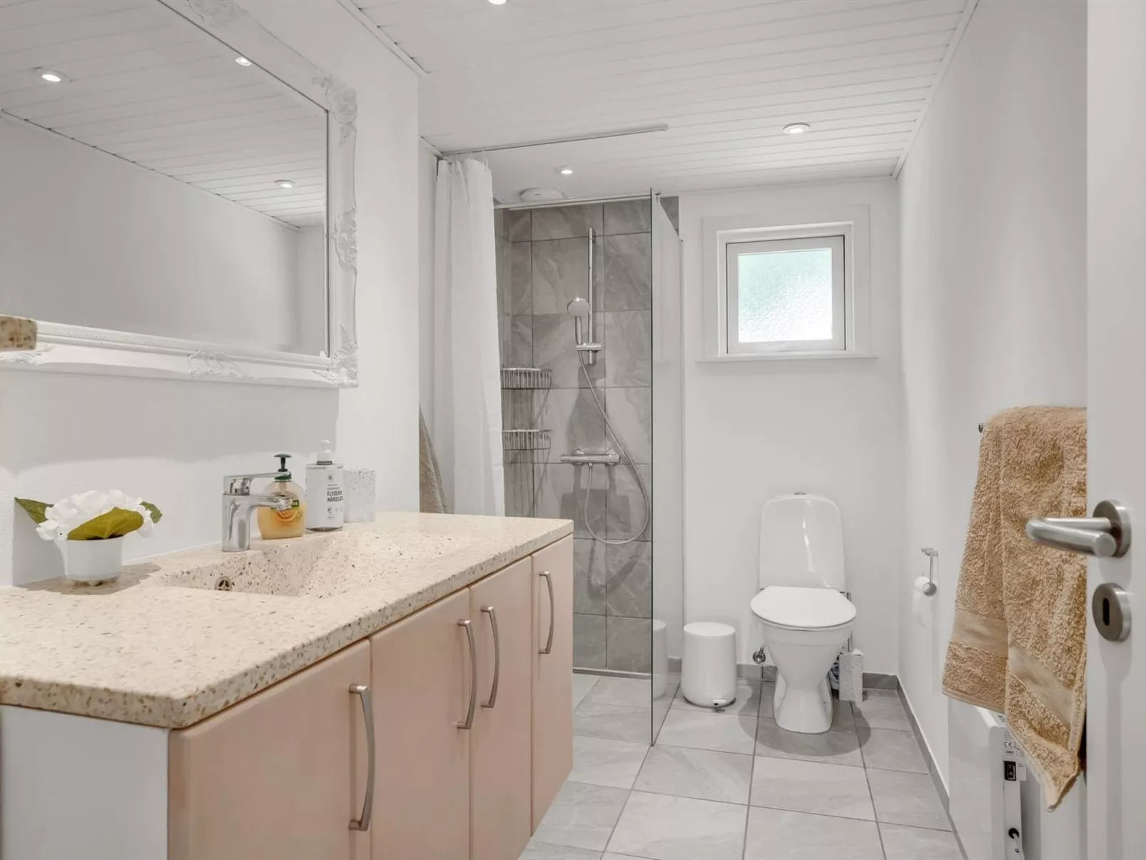 "Tellervo" -  from the sea-Dedans