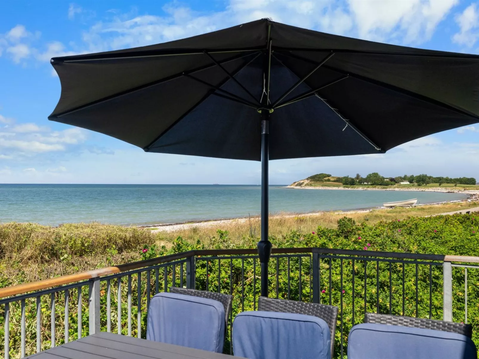 "Luci" - 20m from the sea-Draußen