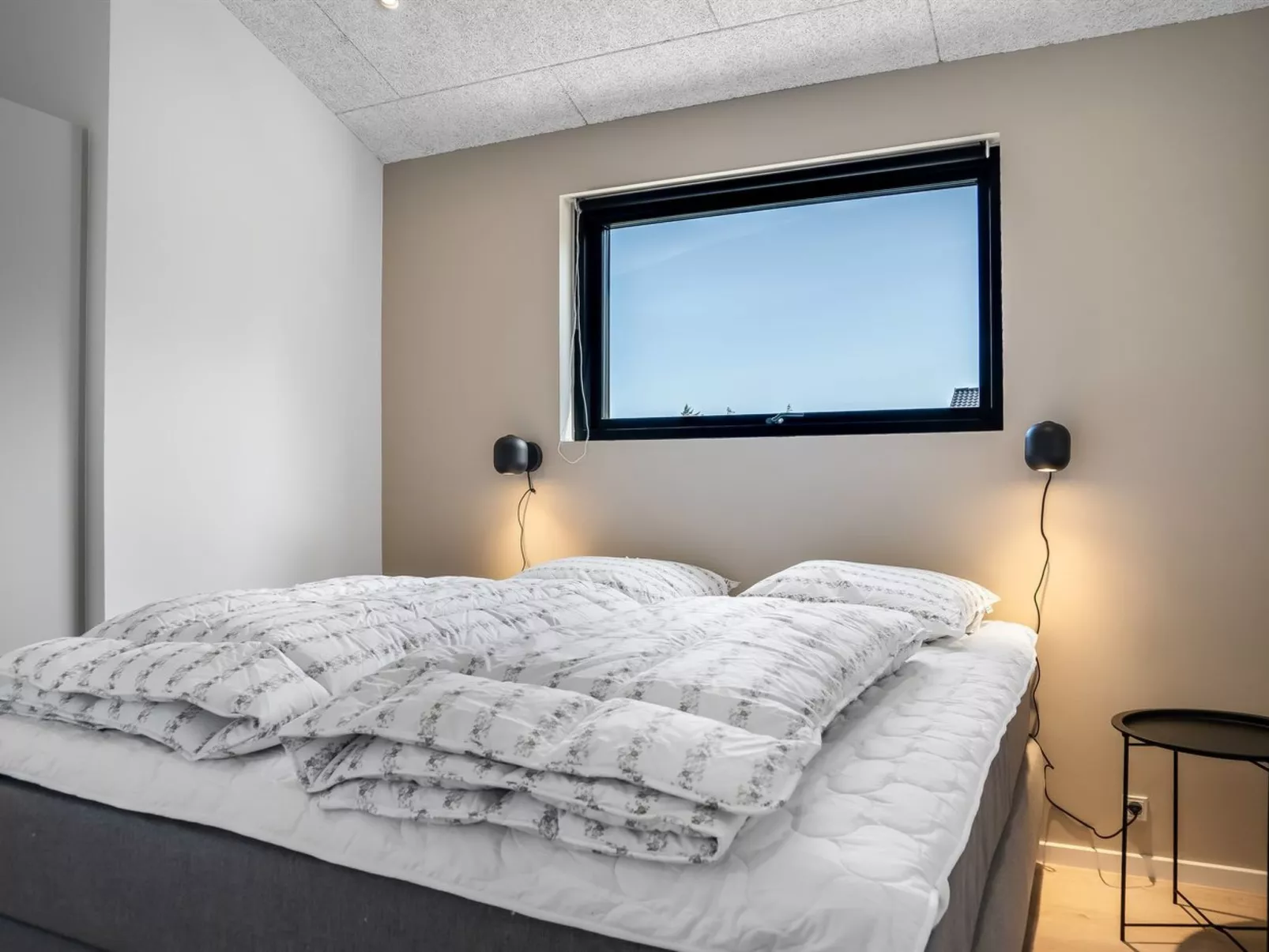 "Silja" - 900m from the sea-Inside