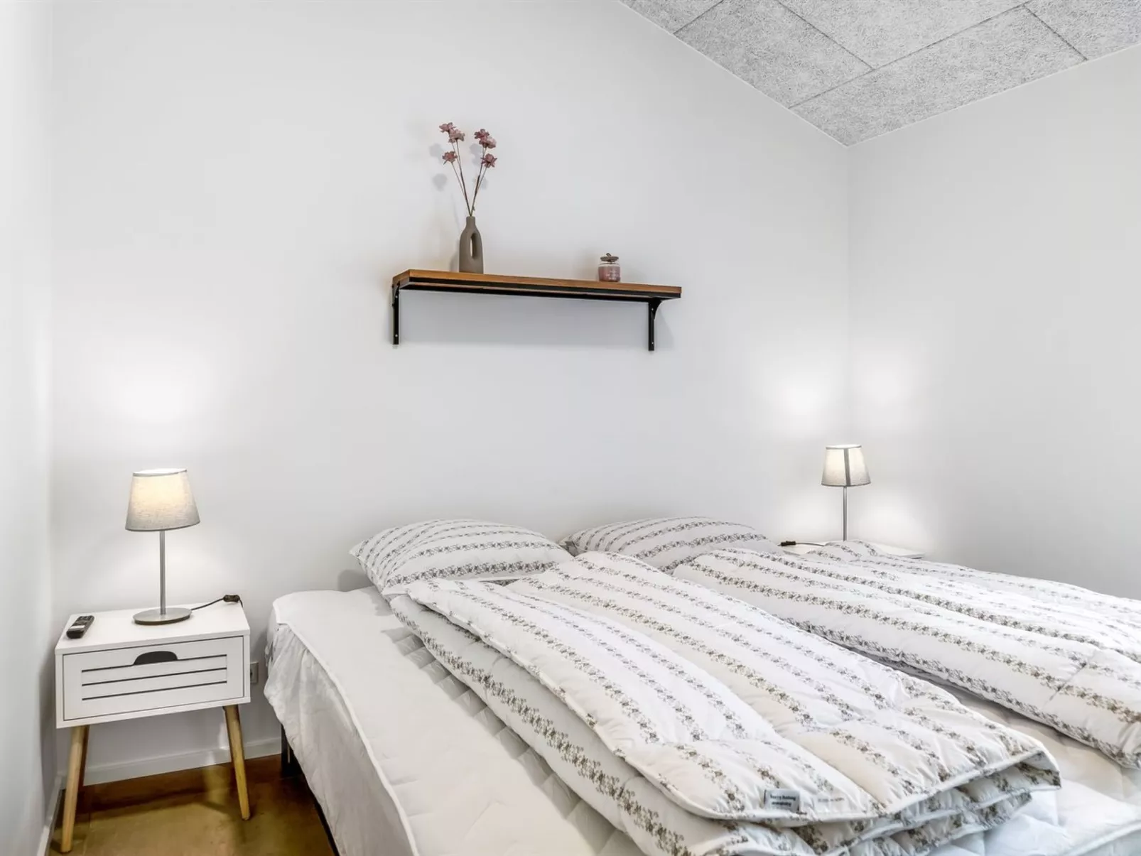 "Zoya" -  from the sea-Dedans