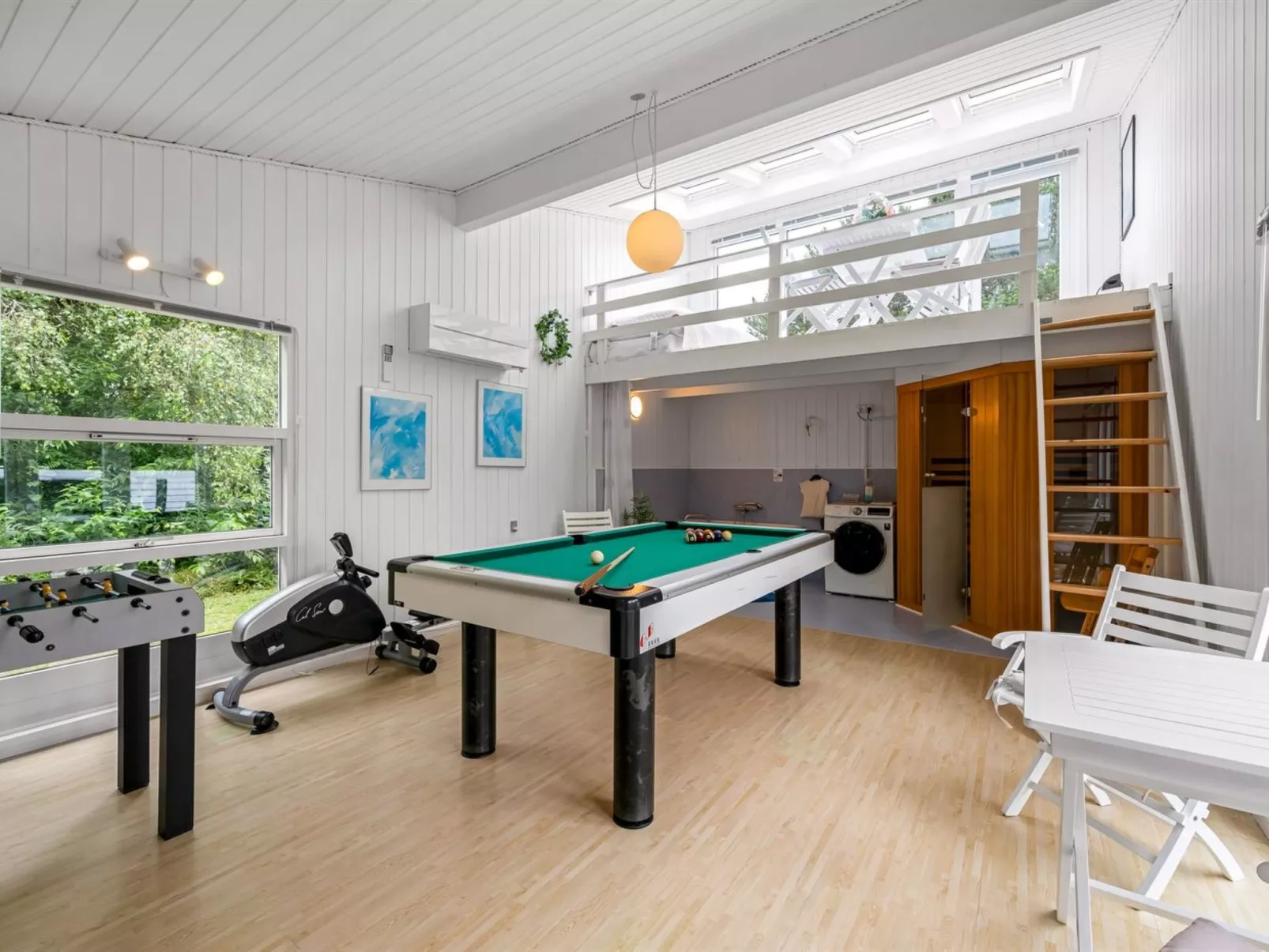 "Sami" - 600m to the fjord-Dedans