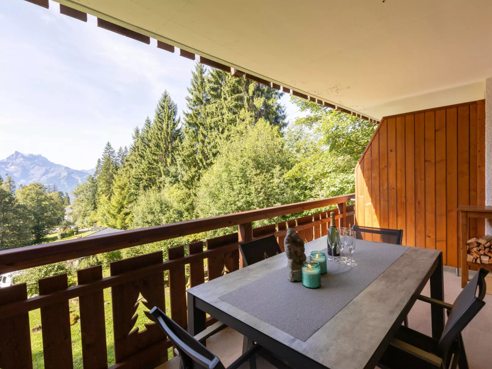 Les Hespérides 2-Draußen