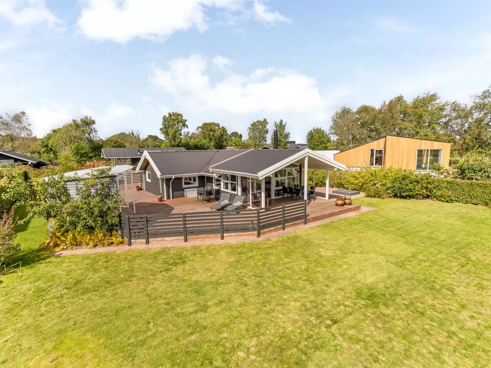 "Eisa" - 75m from the sea-Outside