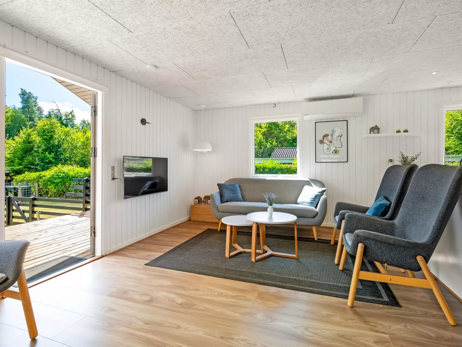 "Lillebror" - 7km from the sea-Inside