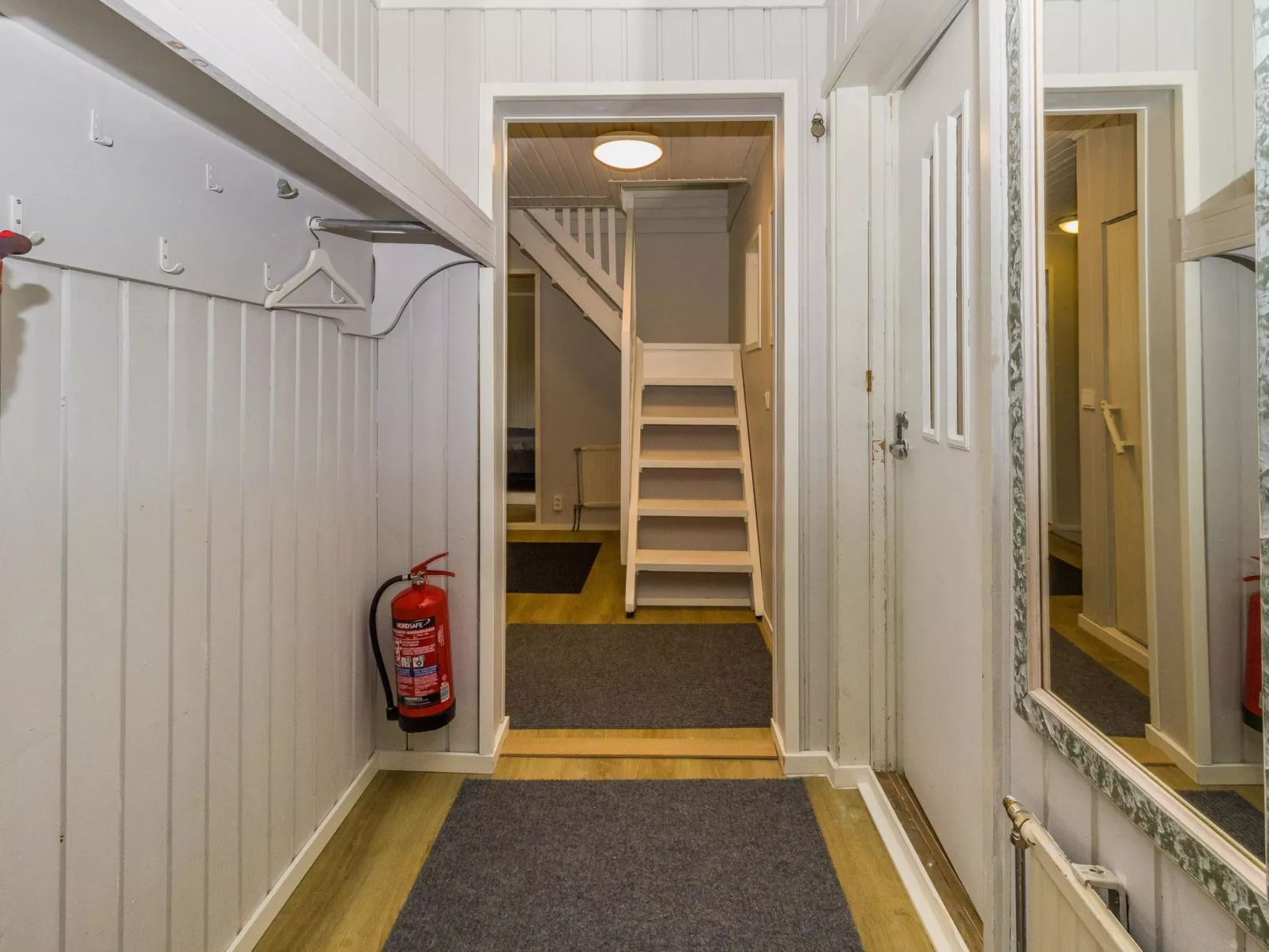 Perälän pirtti-Inside