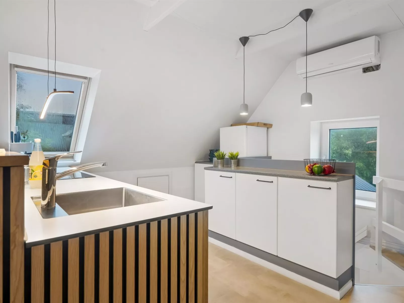 "Raika" - 25m to the fjord-Dedans