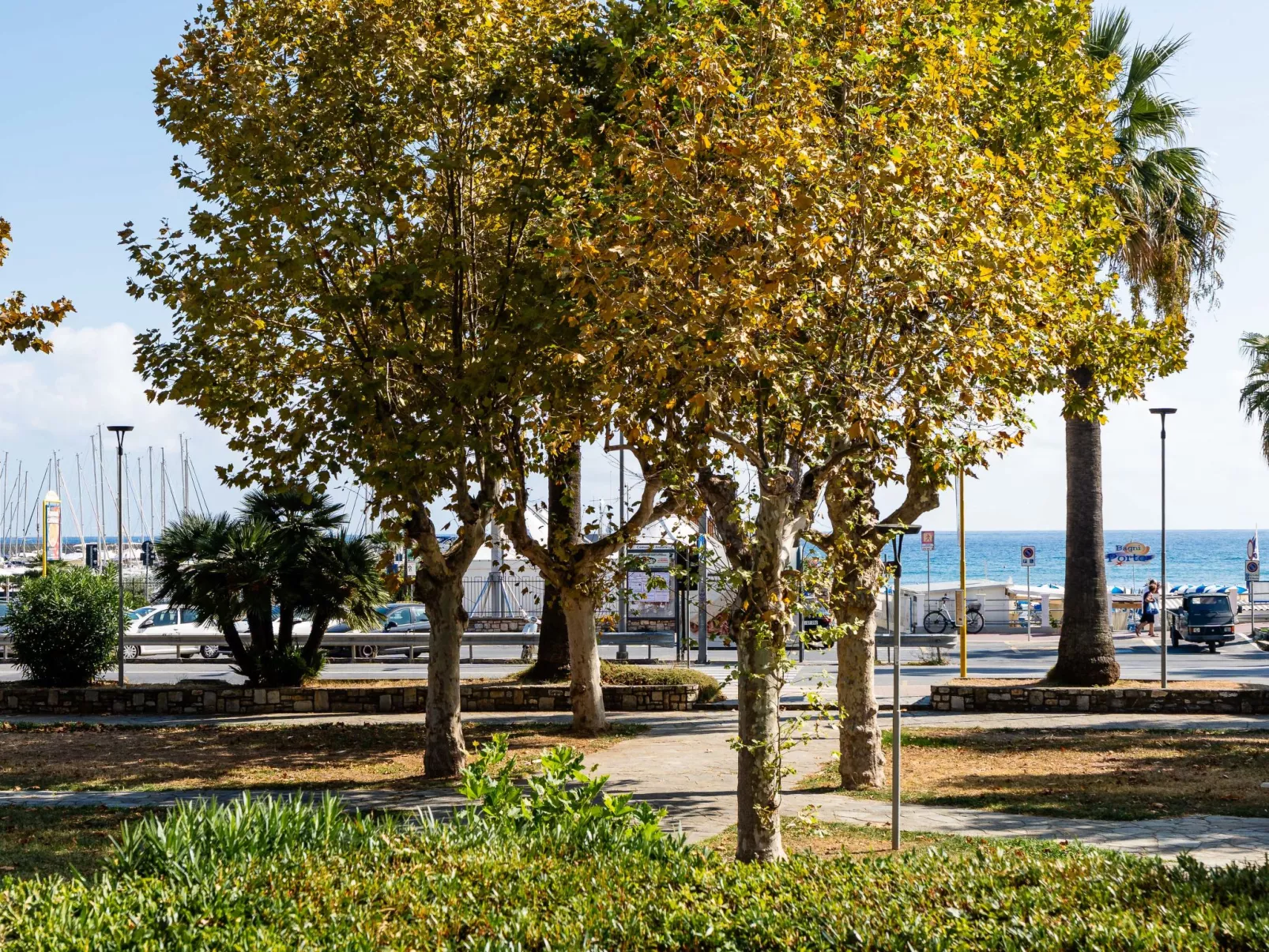 Due passi dal mare-Draußen