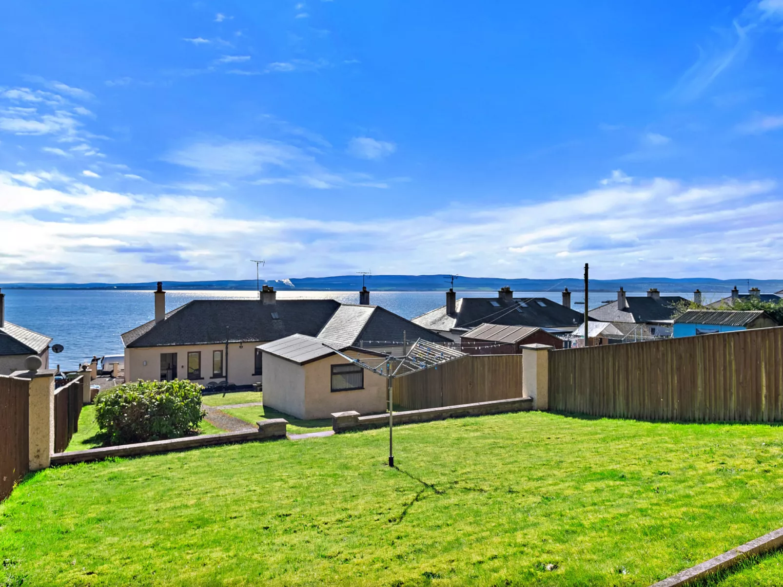 The Sea Cottage-Outside