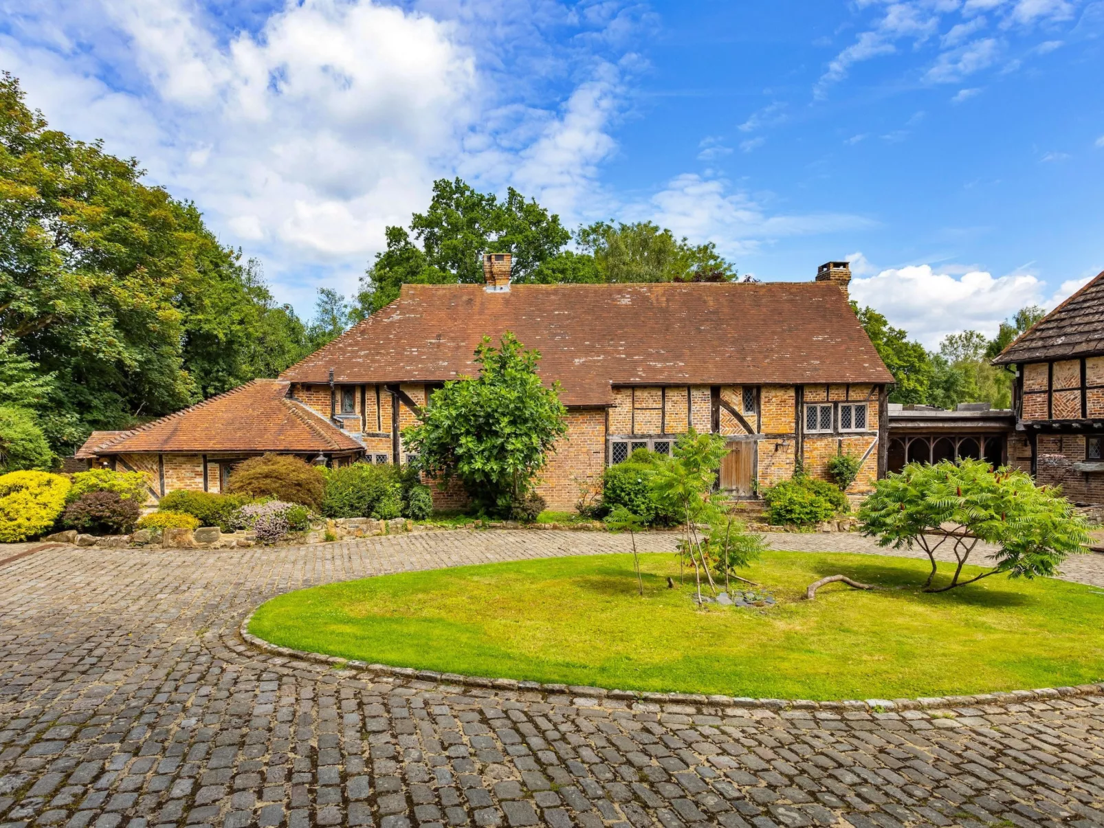 Sandhill Cottage with Hot Tub-Outside