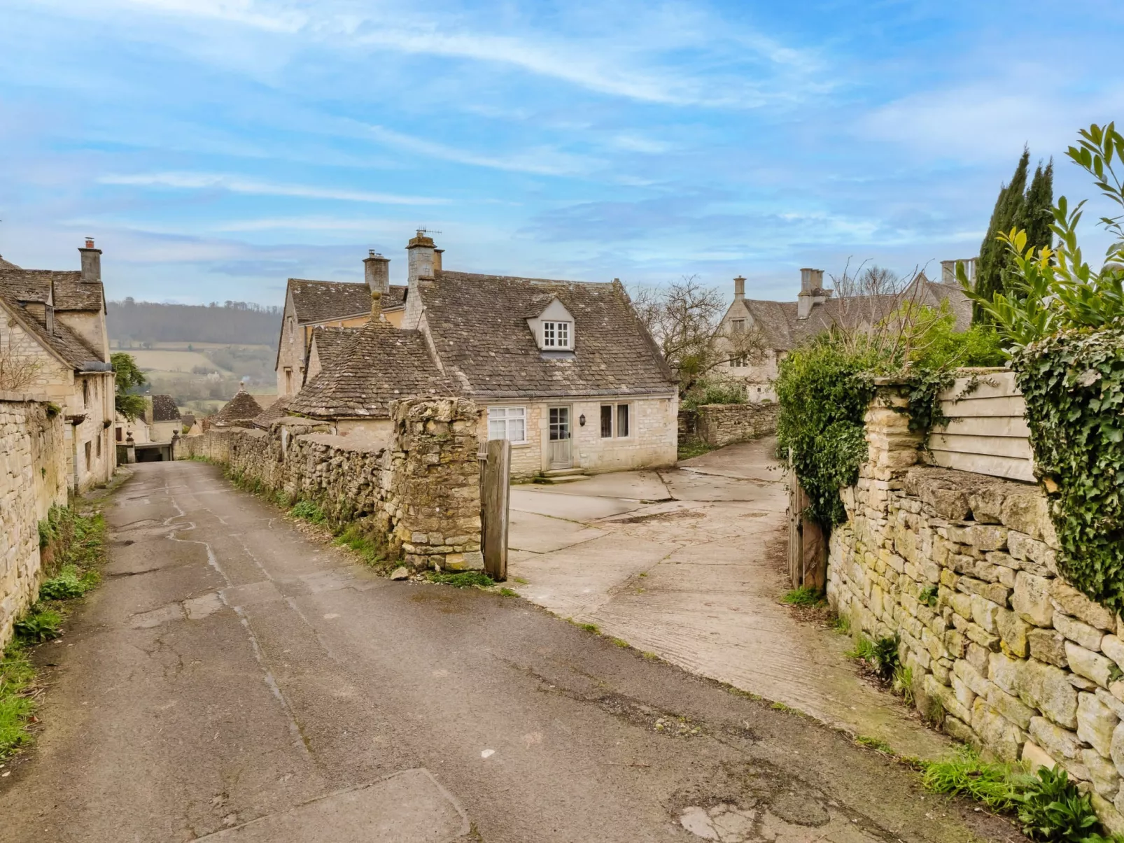 Courtside Cottage-Dehors