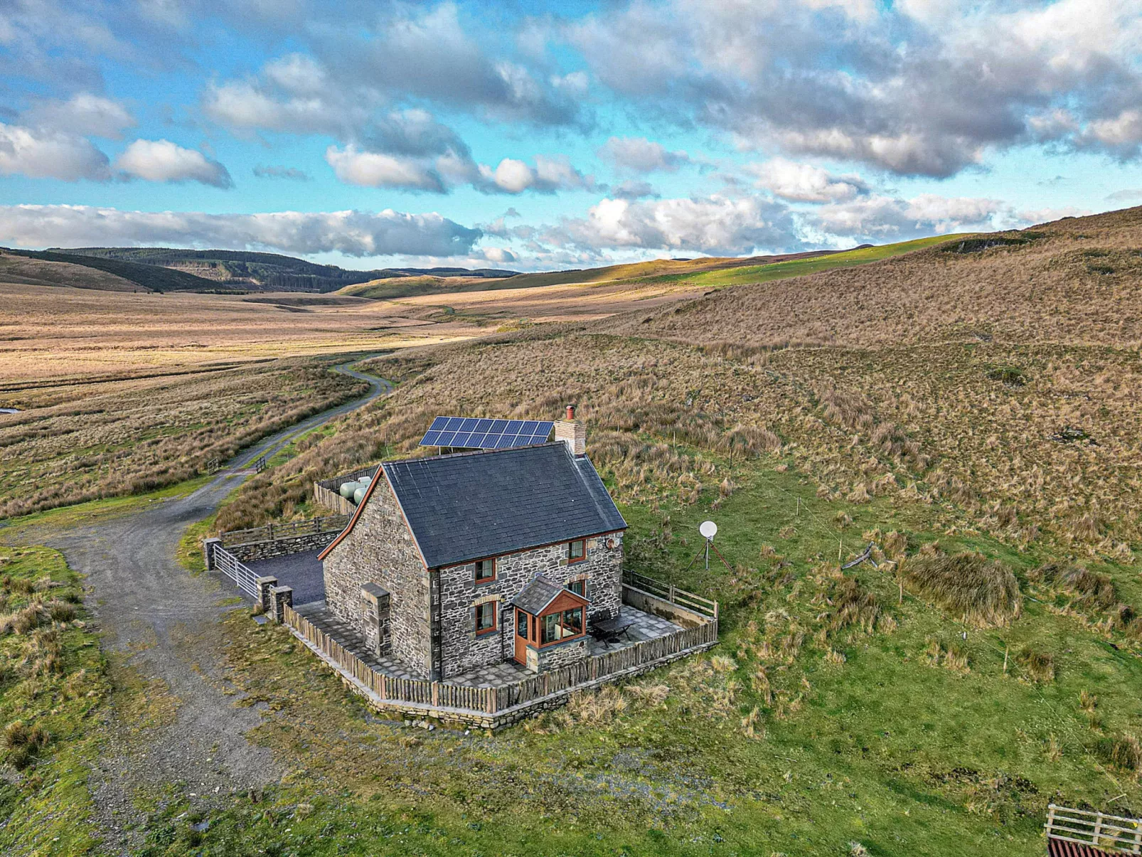 Llechwedd Mawr-Dehors