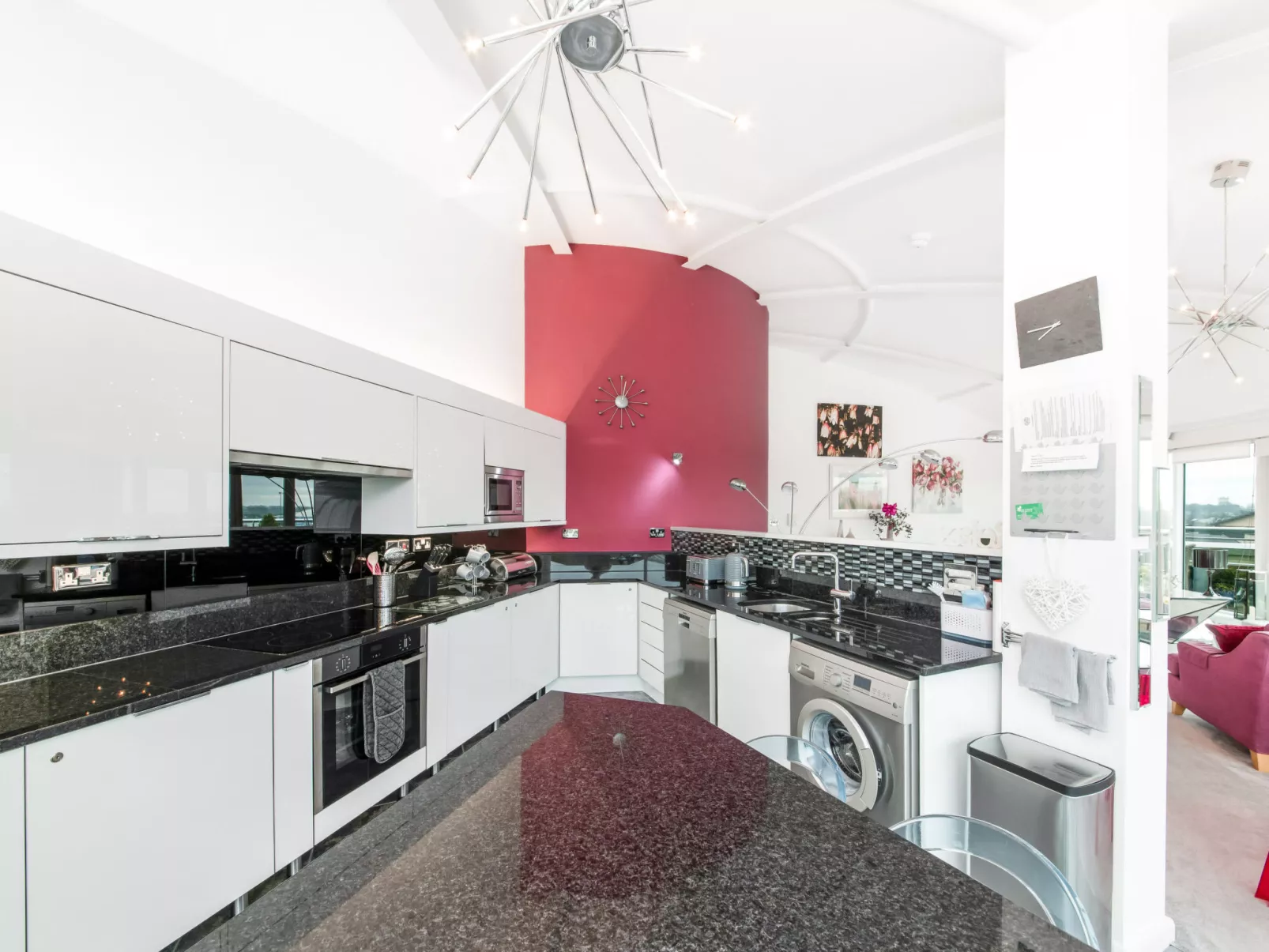 The Penthouse at 611 Westgate-Dedans