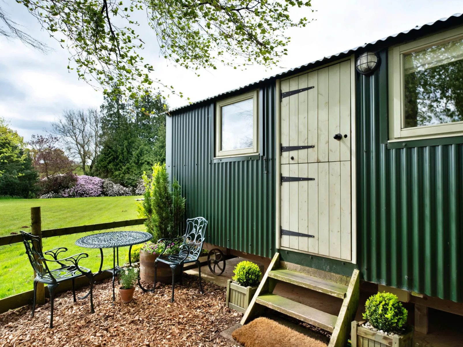 Hay and Hedgerow Glamping-Dehors