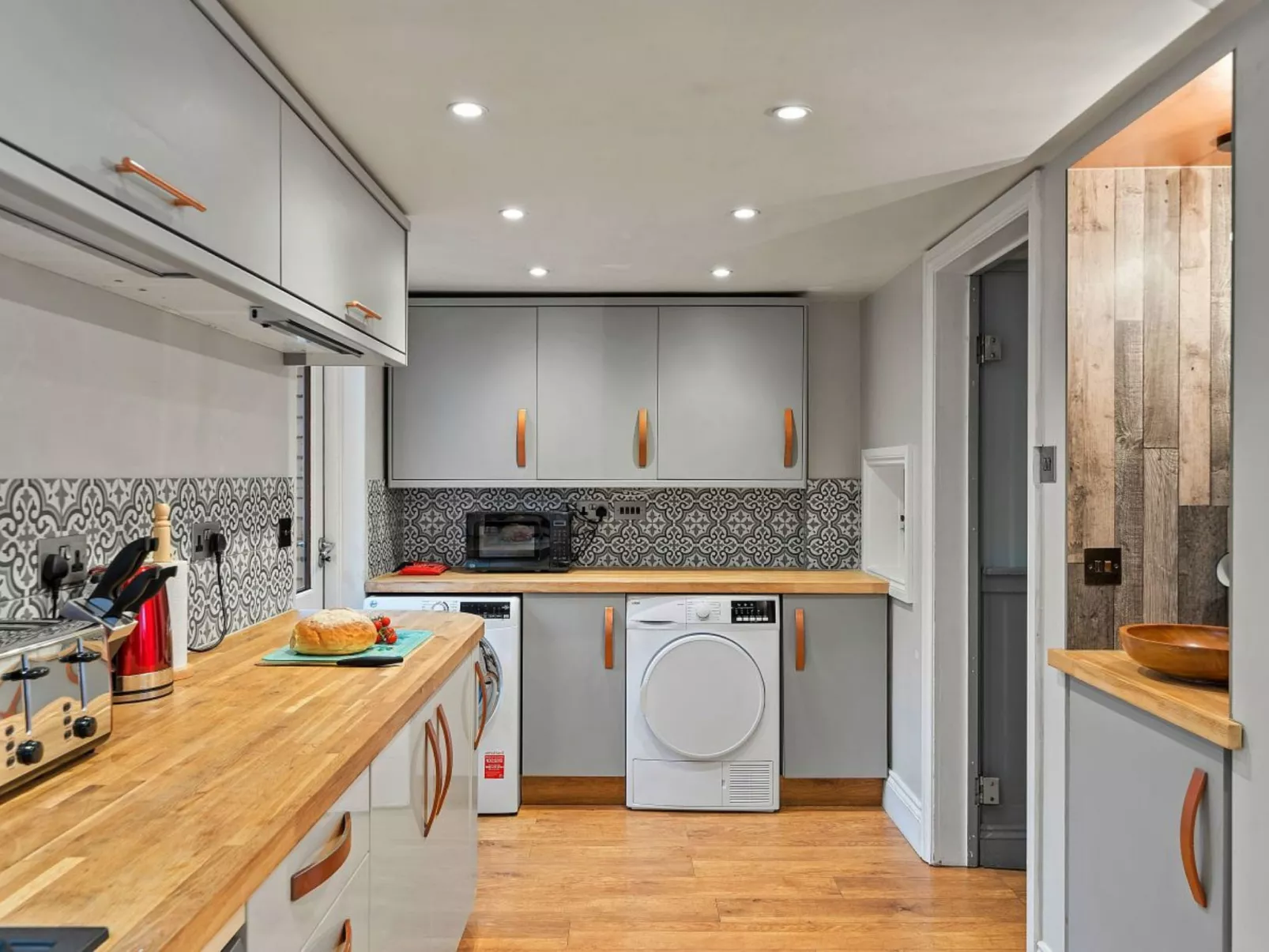 The Lamb Park Lookout-Dehors