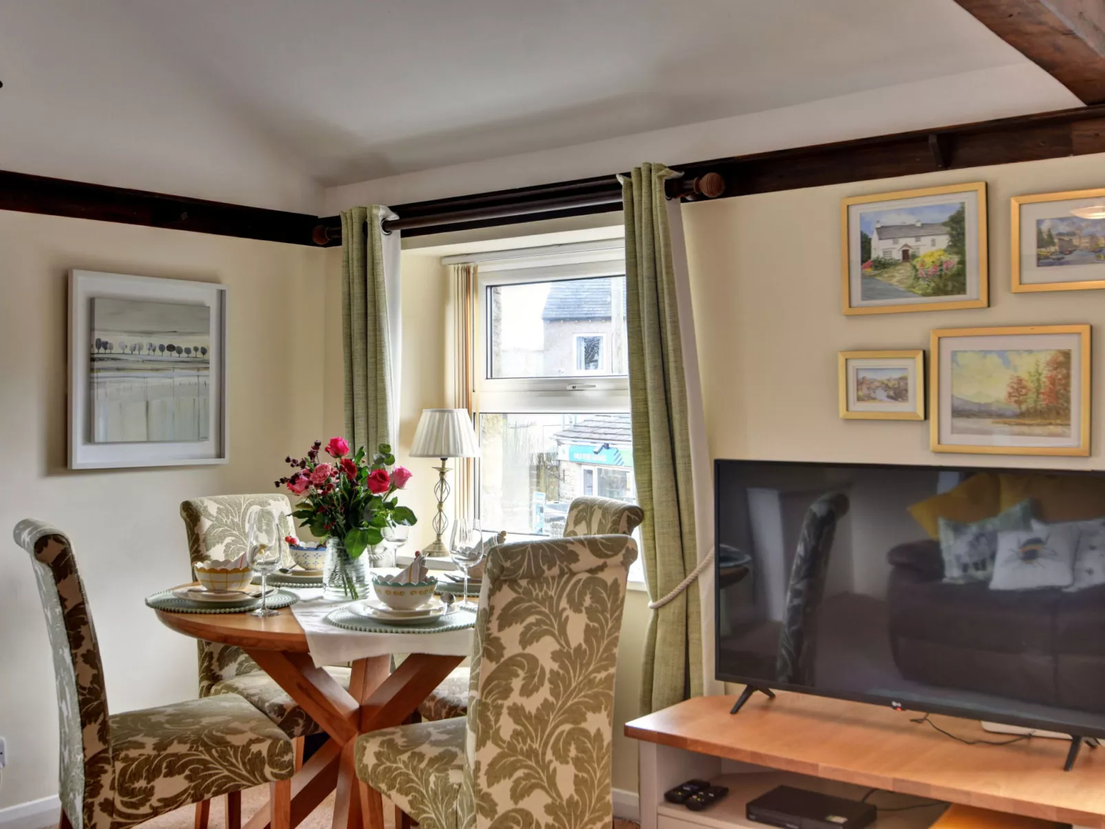 Dales Barn Top-Inside