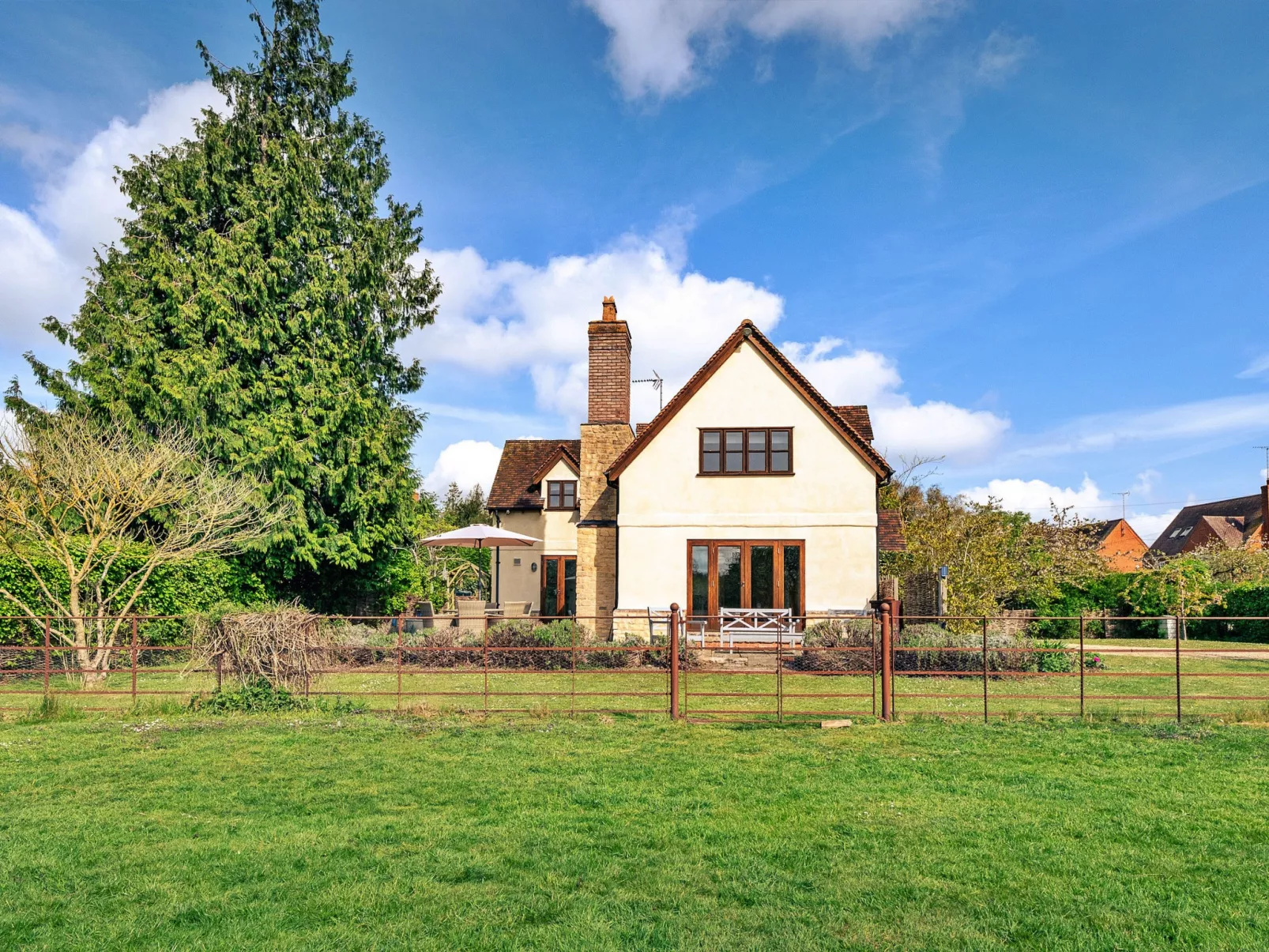 Windfall Cottage-Dehors