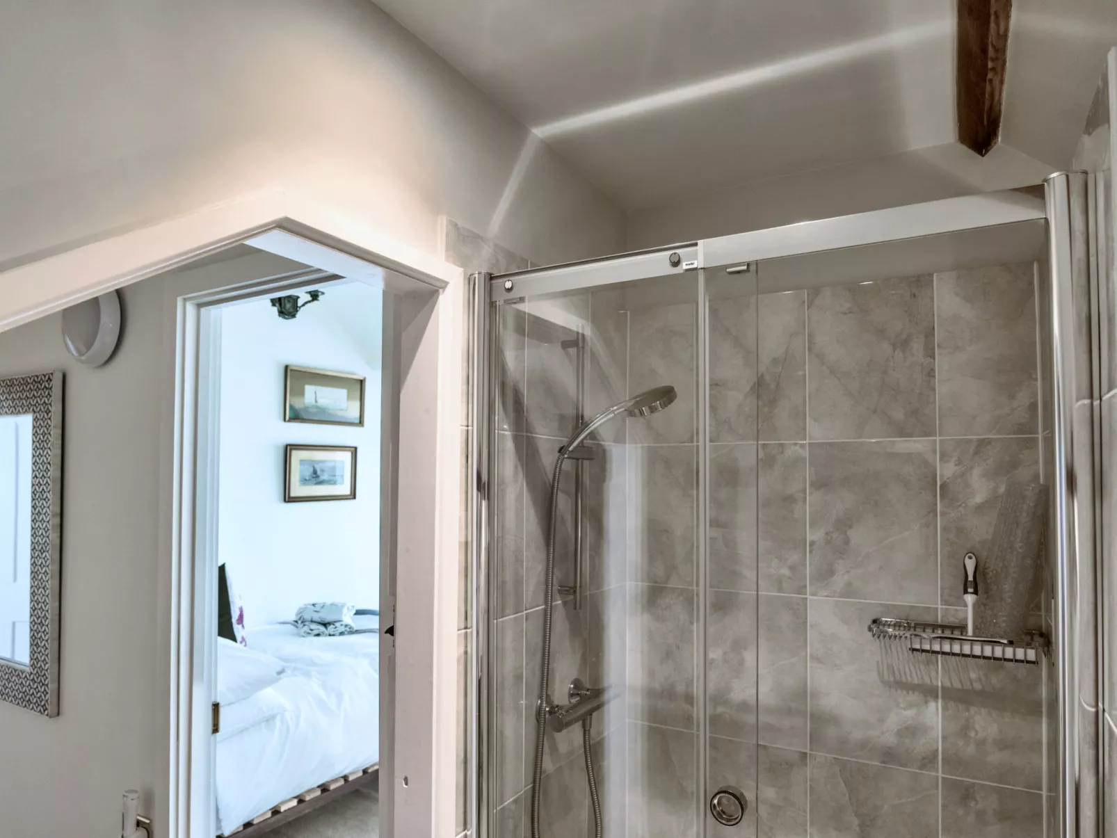 Penley Villa-Drinnen