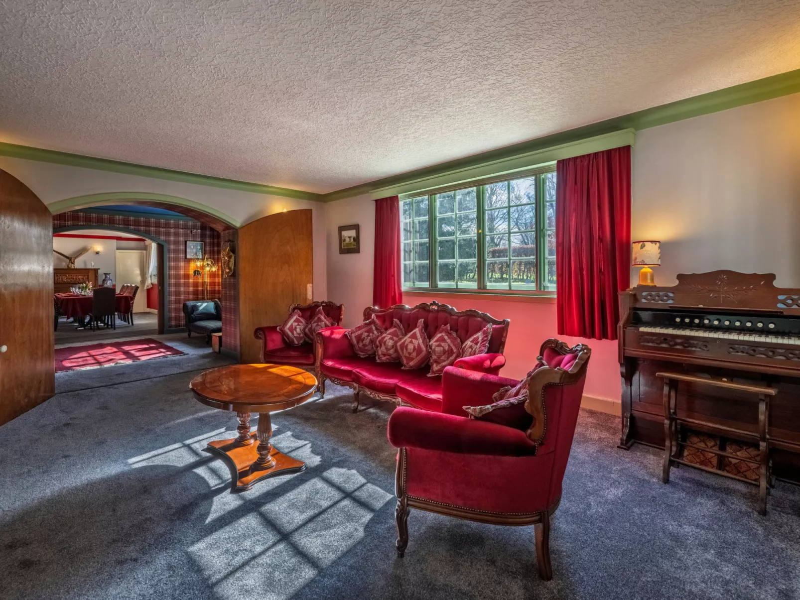 White House Retreat-Dedans