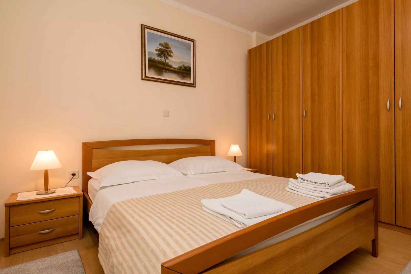 Guest House Villa Anggela - Comfort Triple room with Balcony and Sea View (Br4)-Indoor