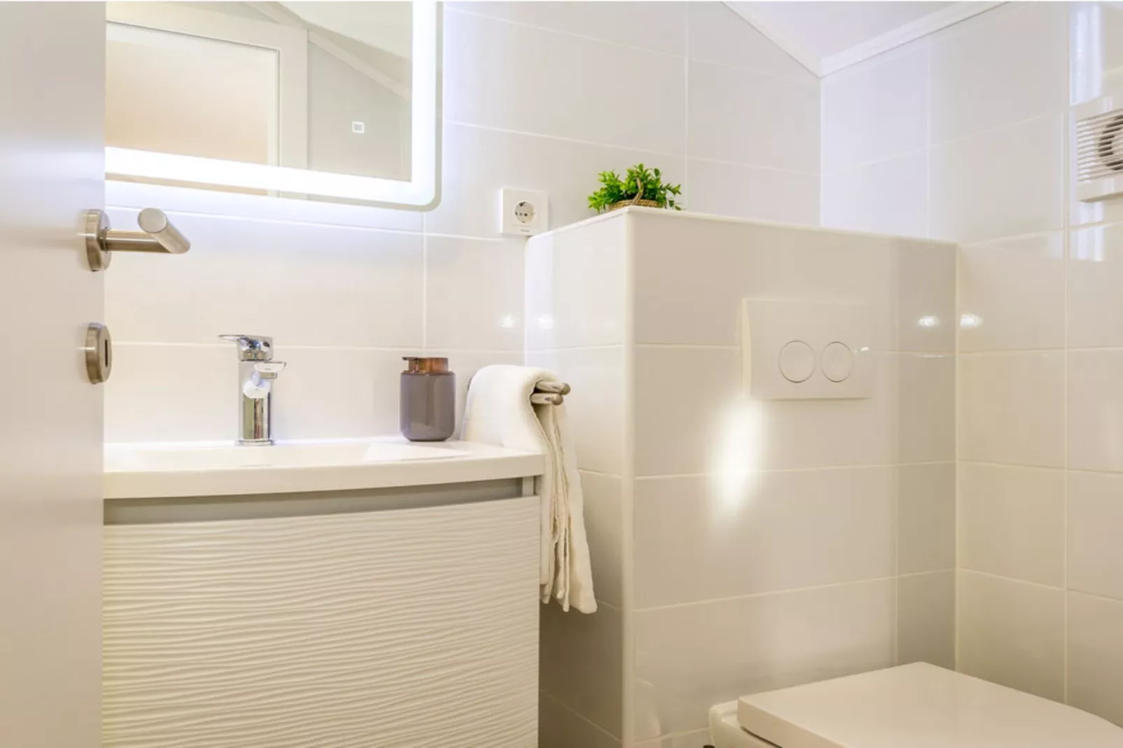 Villa Tomić Drniš - Siverić-Bathroom