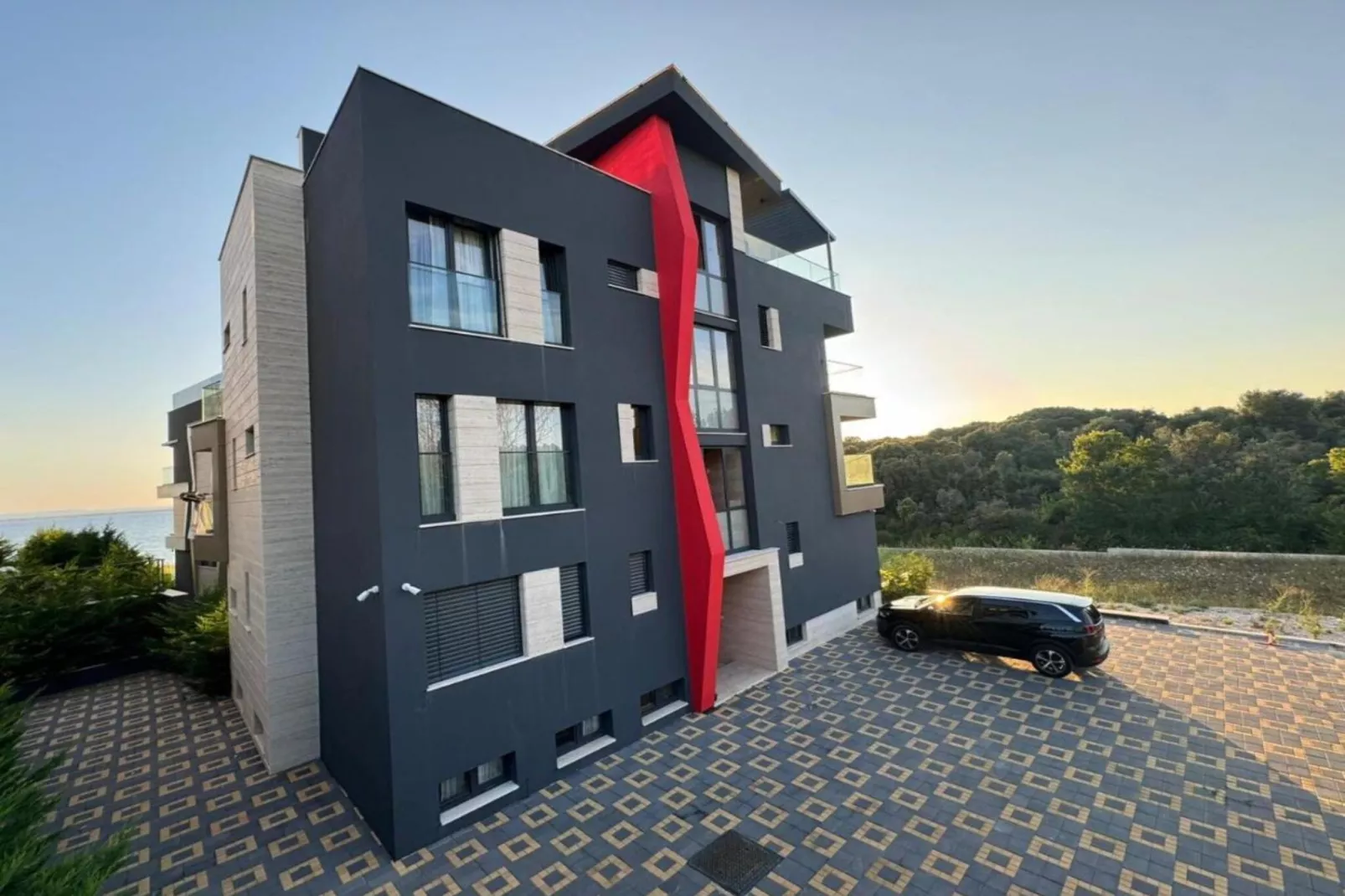 Leonarda Waterfront Residences-Two-Bedroom Apartment with private pool (The Bayfront One) -S5