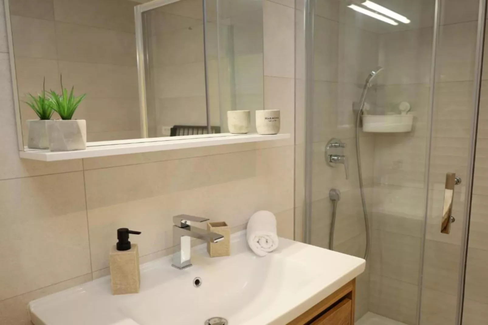 Dalmata D - Two Bedroom Apartment with Terrace-Bathroom