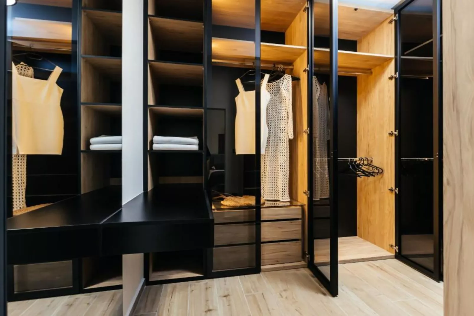 Luxury Villa Lara with Heated Pool, Hot-Tub and Sauna - Six Bedroom Villa with Pool-Bedroom