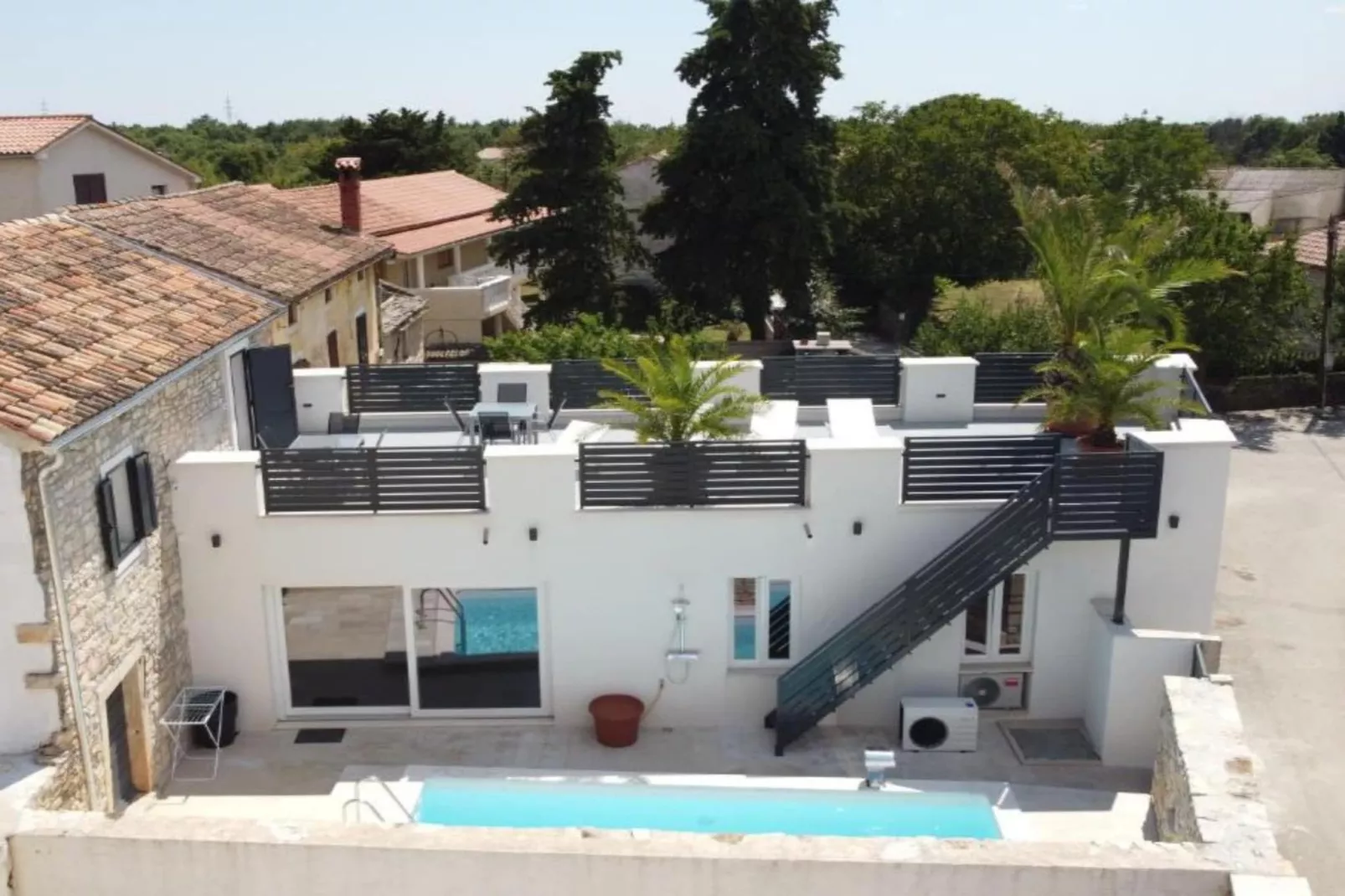 Villa Galant with Pool & Sauna Maružini