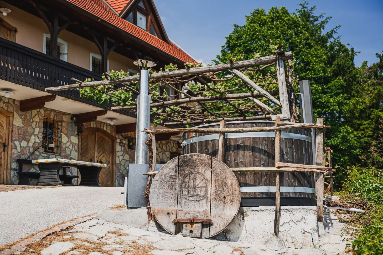 Cozy Countryside Retreat Villa with Hot-Tub - Two Bedroom Villa with Hot Tub-Outdoor