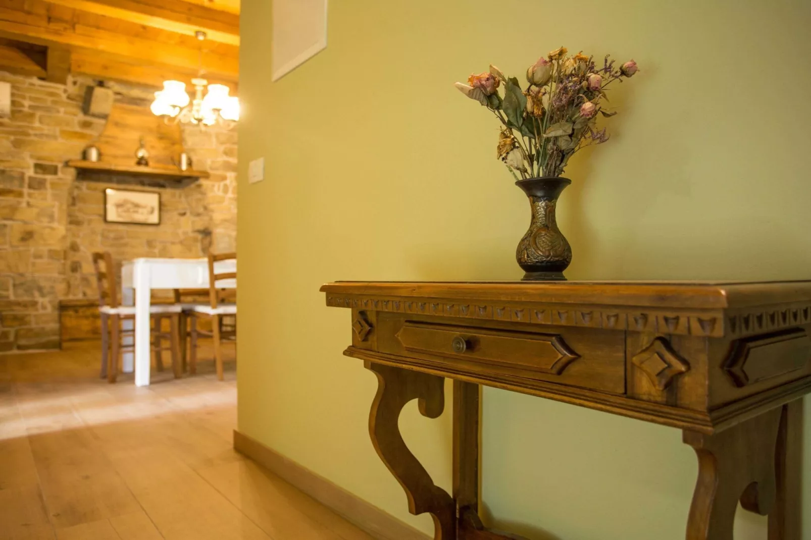 Abitanti Rustic Apartment with Balcony - Two Bedroom Apartment with Balcony-Innenbereich