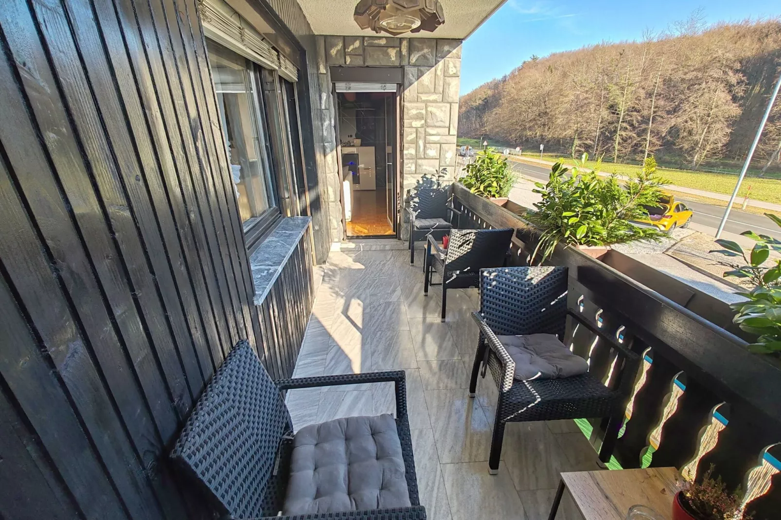 Brezovica Spacious Family-Friendy Apartment - Two Bedroom Apartment with Balcony