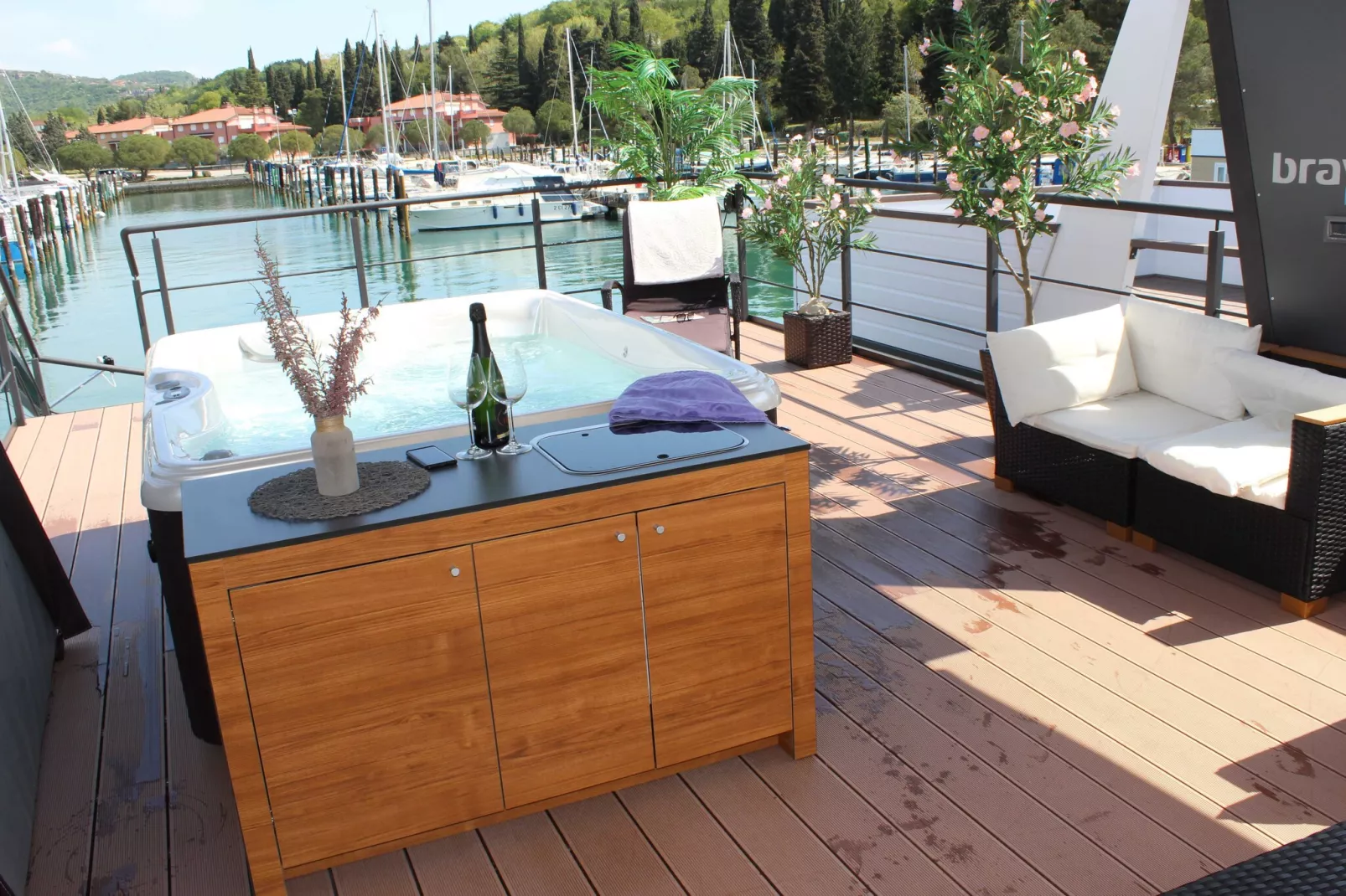 The Seaborn Residence - Two Bedroom Floating House-Swimming pool