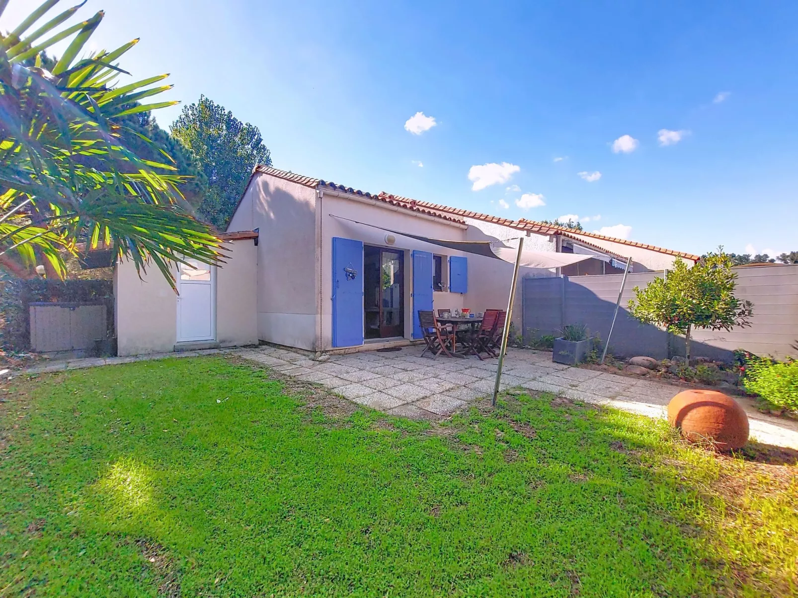 Les Charmilles-Draußen