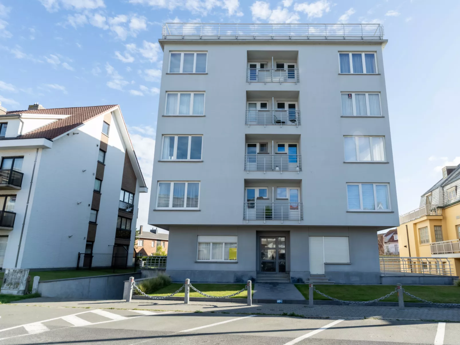 Blanc Rivage with garage-Outside