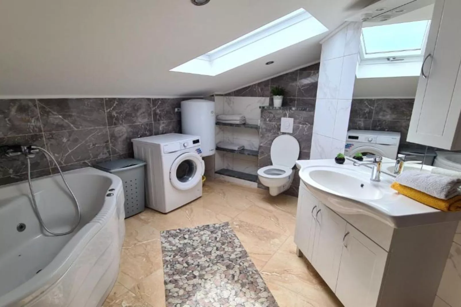 Apartment with One Bathroom-Bathroom